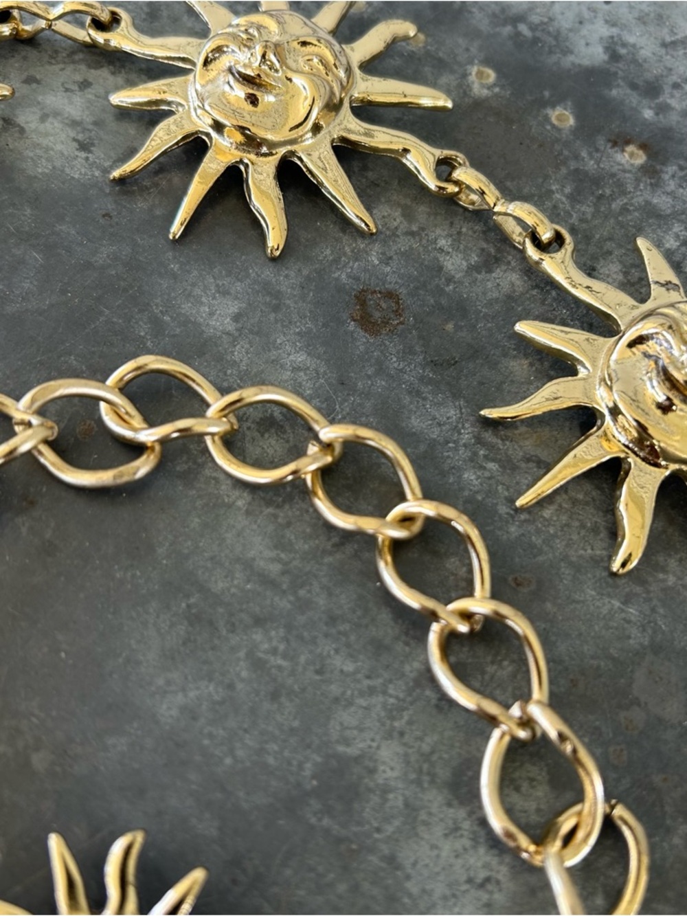 Vintage Gold Tone Celestial Sun Face Conch Chain Belt Star Retro Folk Art 45” - Picture 5 of 13